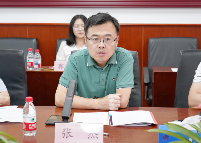 《2025年货车司机从业状况调查报告》发布会暨第十期现代物流与供应链智库论坛在京召开