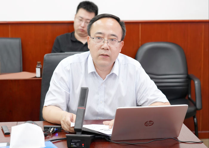 《2025年货车司机从业状况调查报告》发布会暨第十期现代物流与供应链智库论坛在京召开