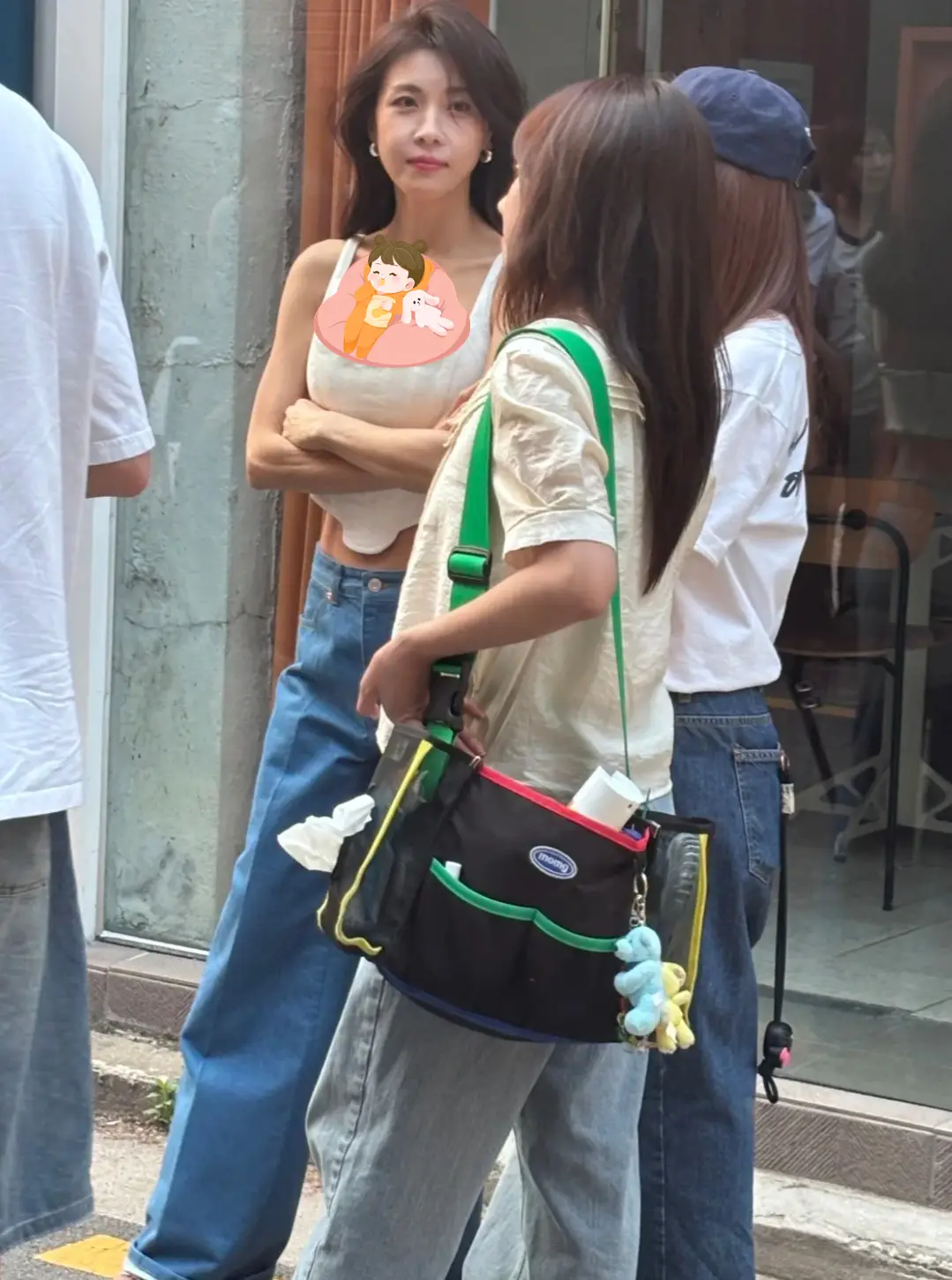 《色即是空》女主河智苑偶遇，46岁身材好，状态惊艳漂亮！